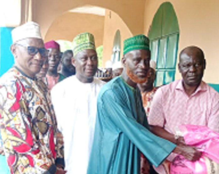 Ramadan : L’Ex DG de la LONATO, Youssouf OUATTARA, soutient la communauté musulmane de Mango