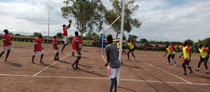 Sport : le Volleyball unit Militaires et civils à Mango