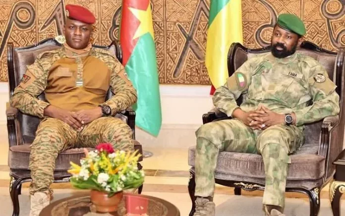 Le Mali et le Burkina fustigent les sanctions de la CEDEAO contre le Niger