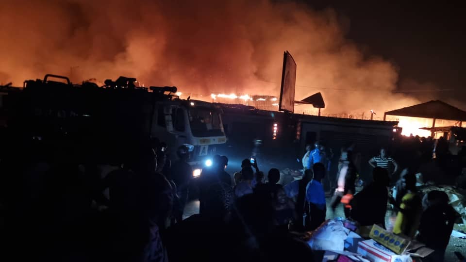 Incendie à Agoe Assiyéyé: "C'est triste", se lamente le Maire, la population prend le contrôle